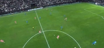 1706568251651062916.gif 梅西助攻.gif