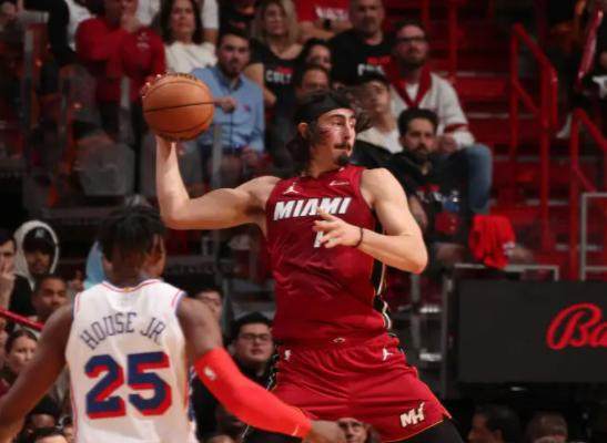 杏彩体育-热火打造新版巴特勒：文班切特遮不住这个菜鸟闪耀