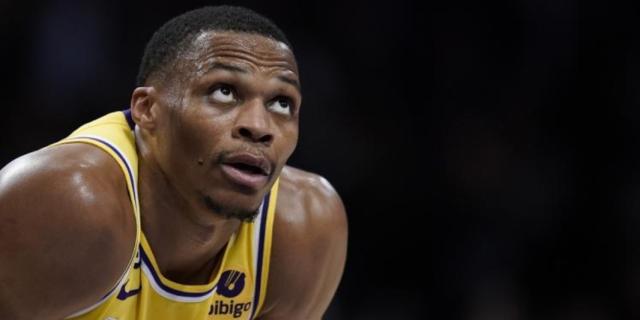 杏彩体育官网-从被球迷嫌弃到高呼MVP 韦少持续高光成湖人救星