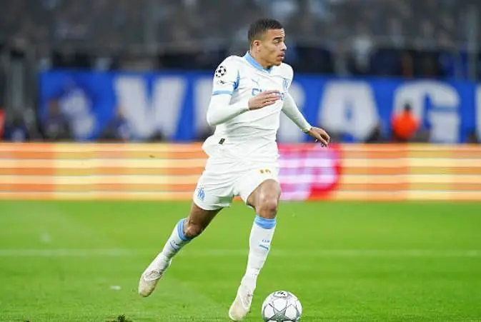 杏彩体育官网-格林伍德本场数据：2次关键传球，3次过人，对抗5胜3